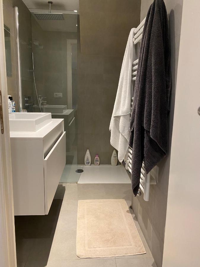 Amazing Flat In Front Of Bois De La Cambre Apartment Brussels Luaran gambar