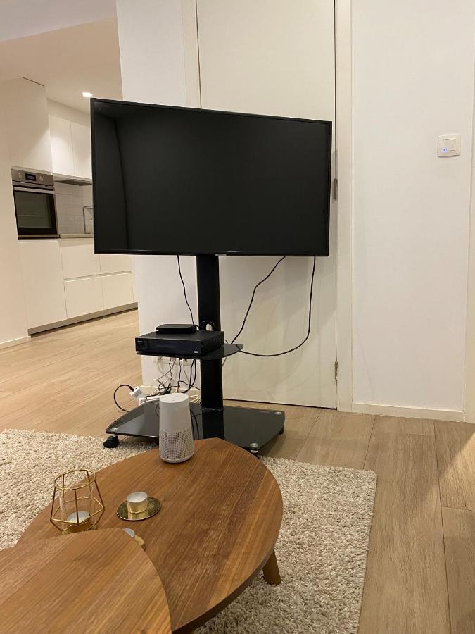 Amazing Flat In Front Of Bois De La Cambre Apartment Brussels Luaran gambar