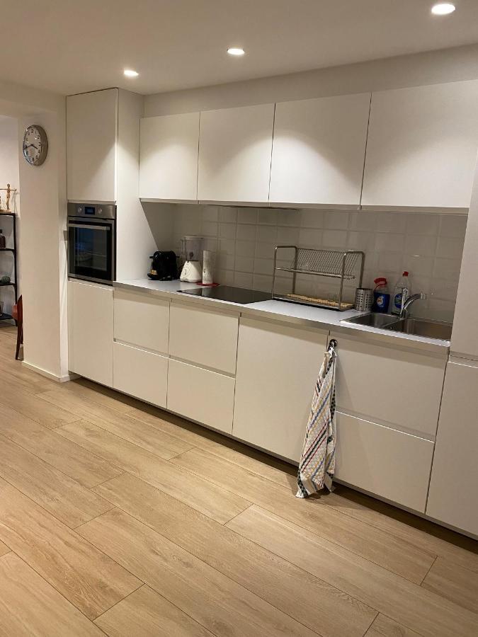Amazing Flat In Front Of Bois De La Cambre Apartment Brussels Luaran gambar